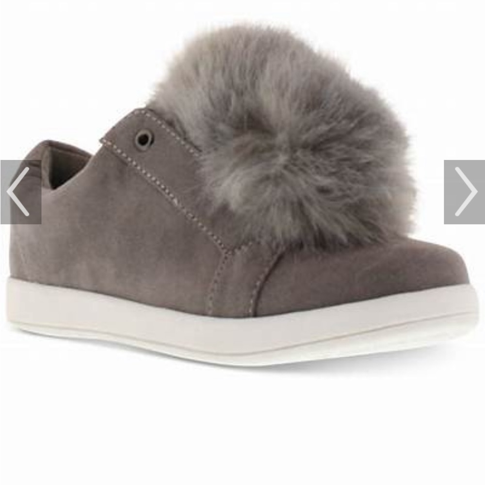 Circus by Sam Edelman pom pom lisa